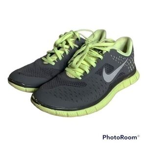 NIKE 511527-300 Women's Free 4.0 V2 Charcoal Electric Court Green Shoe Size 7